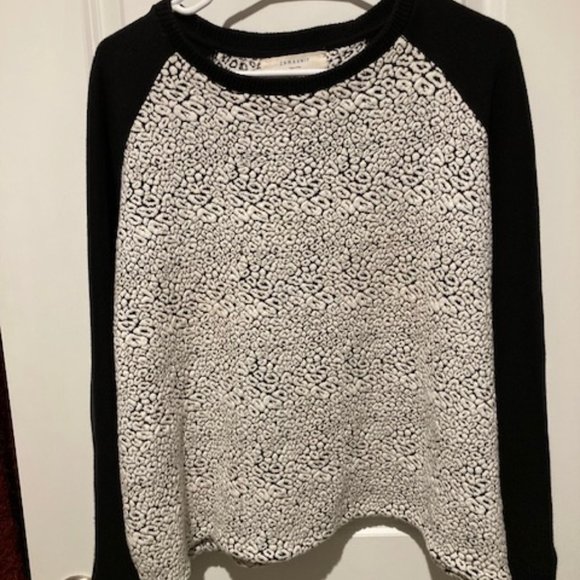 ZARAKNIT BLACK AND WHITE TOP MADE IN TURKEY SIZE LARGE - Picture 1 of 3